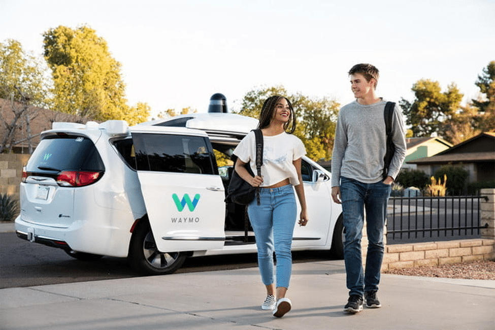 Waymo ผู้เบิกเส้นทางบนท้องถนนยุคใหม่ จุดเริ่มต้นรถยนต์ไร้คนขับ